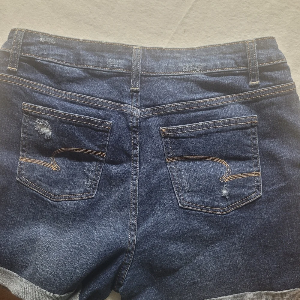 Time and Tru Womens Blue Distressed Shorts High Rise Stretch Pockets Size 10 - Picture 7 of 8